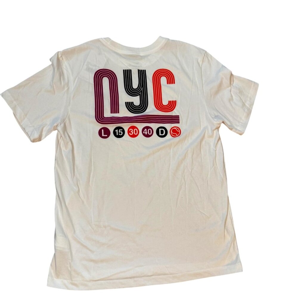 New with Tags Nike Women’s Cotton Dry Fit T-Shirt – Medium – NYC Design – White